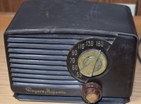 VINTAGE ROGERS MAJESTIC R120 TABLE TOP RADIO 1950