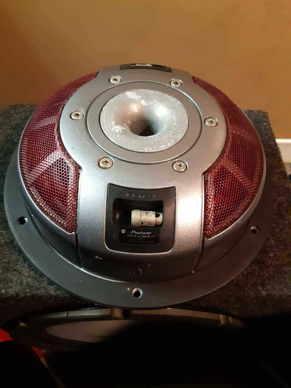 10" Pioneer TS-SW2501S4 1200 watt Shallow-Mount Subwoofer $180 in Speakers in Kingston - Image 3