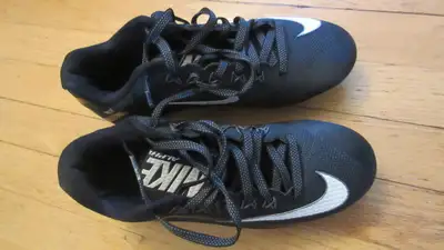 Nike Alpha Pro 2 low cut football cleats 8.5, View more