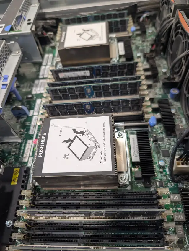 IBM M4 x3650, 2 x 2650v2, 8 hot-swap HDD, dual PS servers in Servers in Ottawa - Image 4