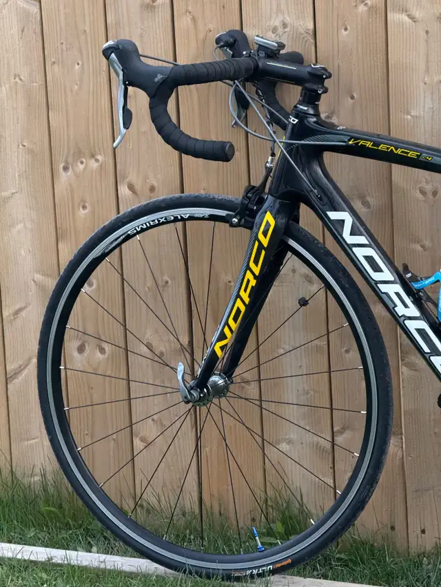 Like new Full Carbon  Norco Valence c4 size  48 cm in Road in St. Catharines - Image 5
