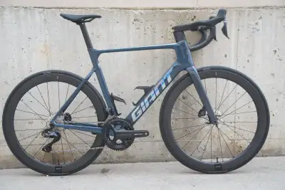 2025 Giant Propel Advanced Pro 0 Di2 – Like New, View more