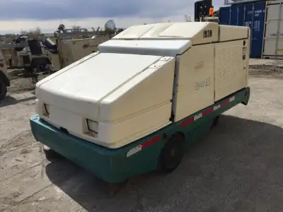 Tennant 8410 balais aspirateur récureuse Vacuum Sweeper Scrubber, View more