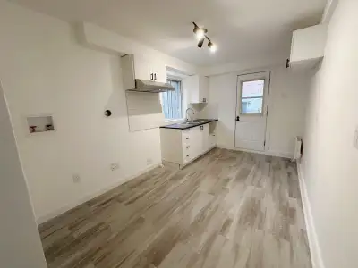 CDN 5.5 appartement 5 1/2 à louer 3 chambres 3 bedroom for rent