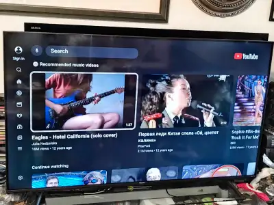 Hisense 55 inch, High Resolution LED Smart TV, downtown location, View more