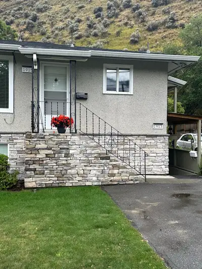 2bedroom top floor available