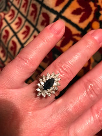 Real Diamond Ring and sapphire / Bague vrais diamants et saphir