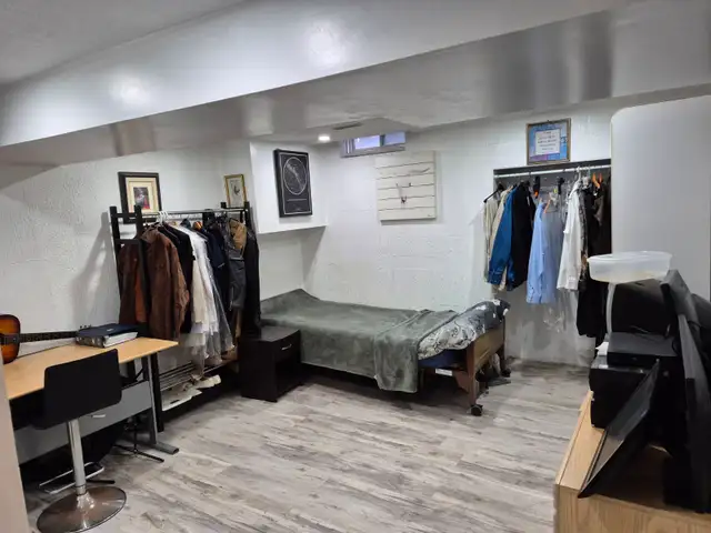 Room rent in Mississauga, Roommates share, Private Room No lease in Room Rentals & Roommates in Mississauga / Peel Region - Image 5