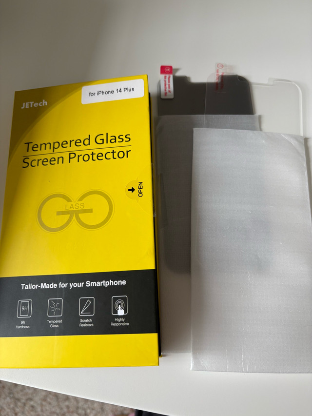 iPhone 14 PLUS tempered glass screensaver in Cell Phone Accessories in London