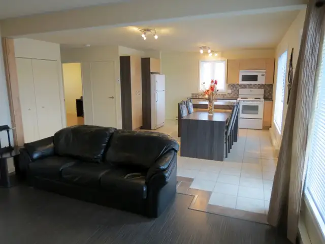 Maison à louer 6 1/2(3 chambres) court terme tout inclus in Long Term Rentals in Saguenay - Image 6