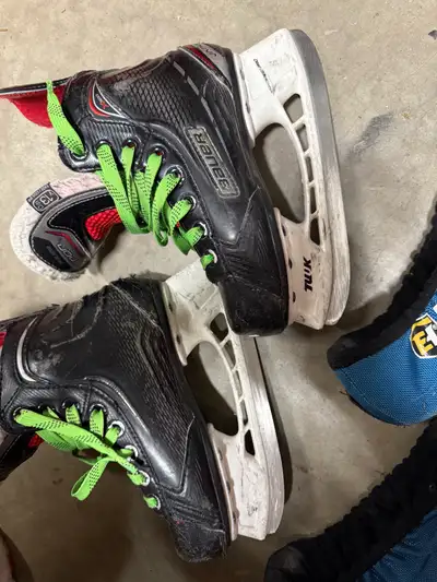 Bauer X500 skates youth size 13.5 , View more