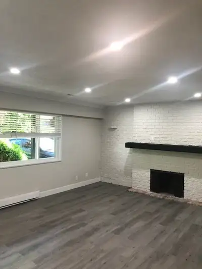Bright, Modern 1-Bed Ground-Level Suite | All Utilities