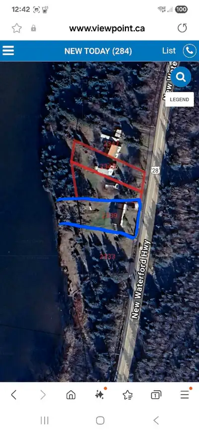 Waterfront home for sale located in South Bar, 5 minutes from Sydney. This house has 2 suites, I hav...