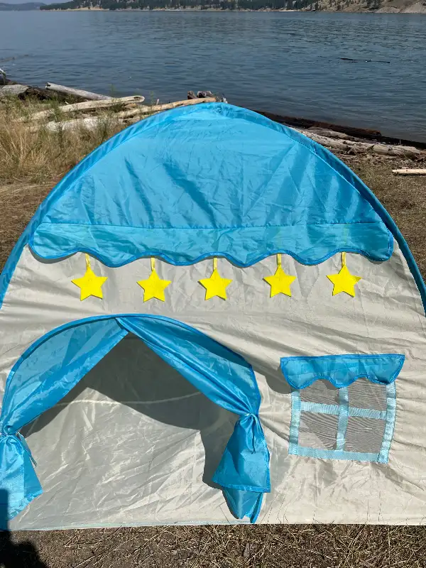 Sun shelter for kids or pets