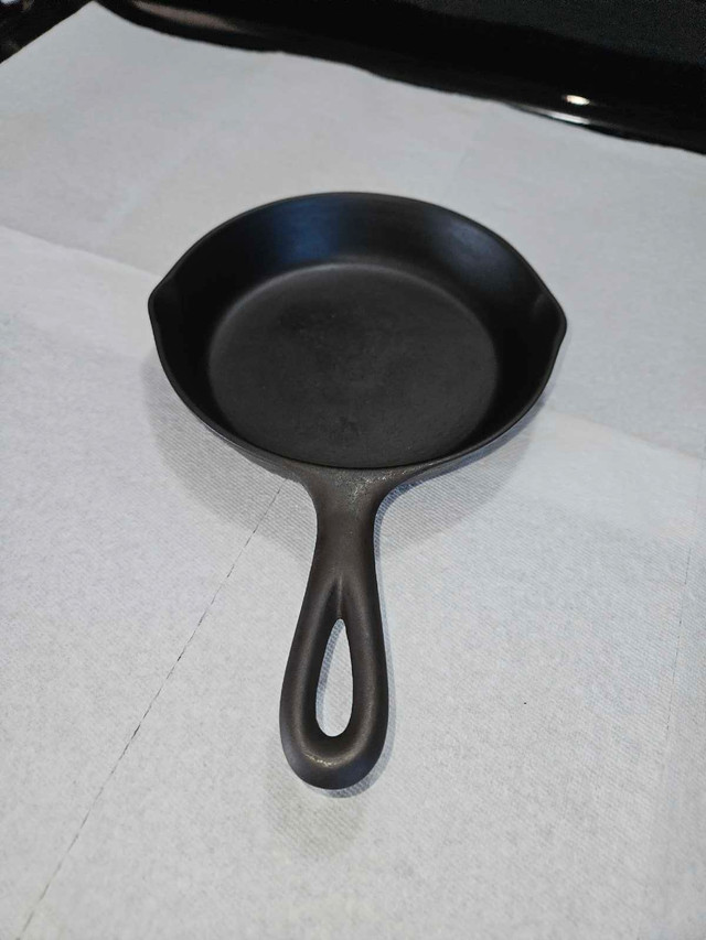 Lodge No 3 Cast Iron Pan , 3, 6, 4 in Arts & Collectibles in Belleville