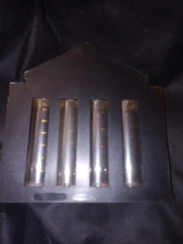 VINTAGE  COIN  BANK65157321301889122