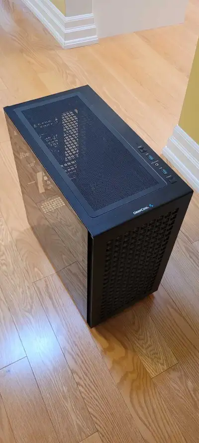 Deepcool ch370 black case, View more