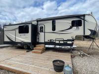 2018 Keystone Laredo