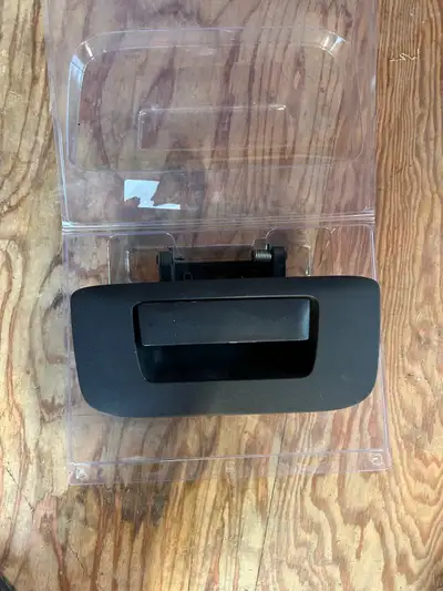 2011 Chevy Silverado tailgate handle, in perfect shape. $25