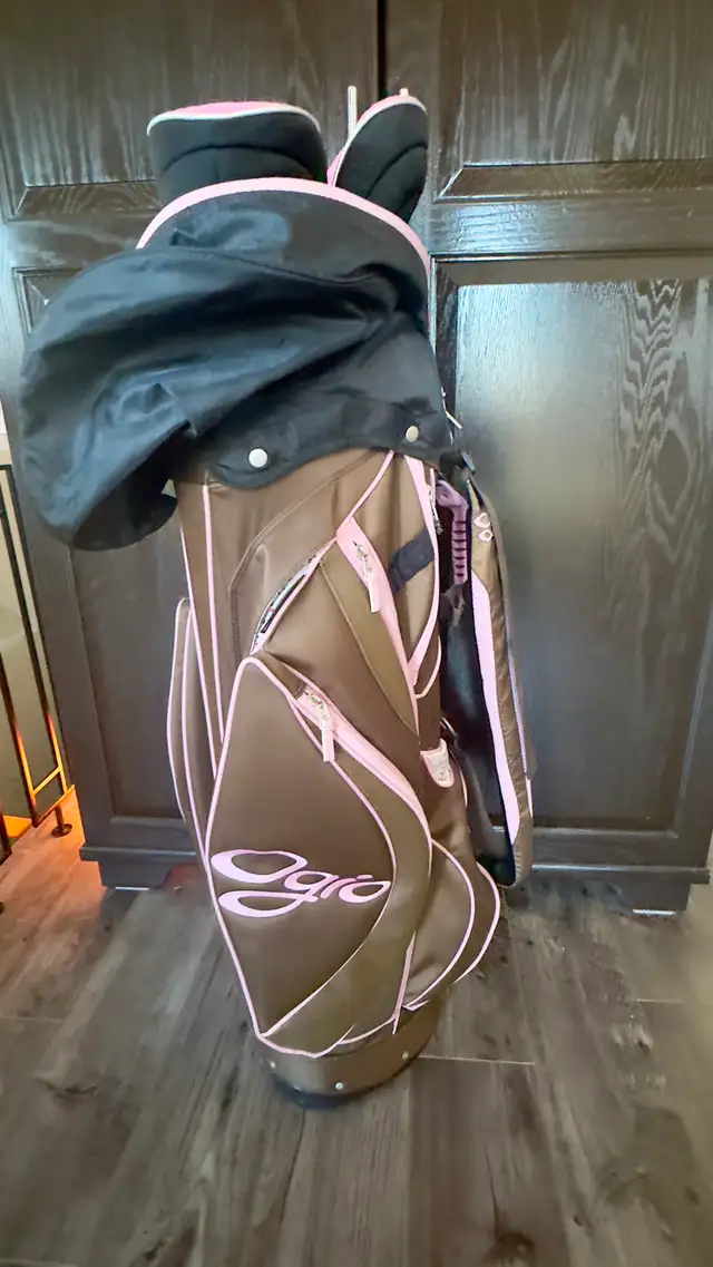 Women’s Golf Bag With Head Covers in Golf in London - Image 4