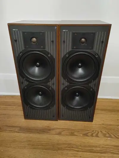 Estate Clear Out KEF C40 Speakers Asking $250 Reasonable offers will be considered Pick up in the Wo...