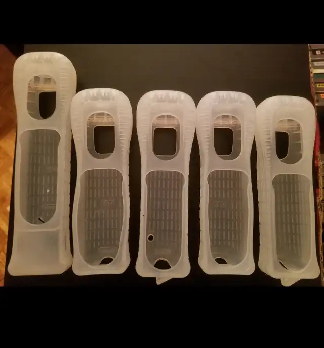 Gel covers for Nintendo Wii remotes $3 each in Nintendo Wii in Markham / York Region - Image 2