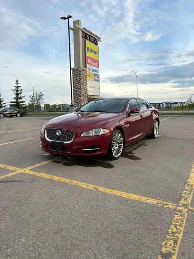 I’m moving next week to BC so I have to sell it Parked in heated garage every winter All the fluids...