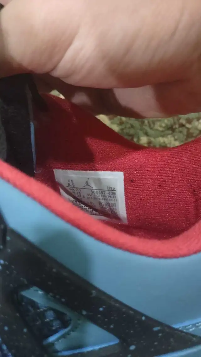 Jordan 4 Travis scott in Men's Shoes in Mississauga / Peel Region - Image 5