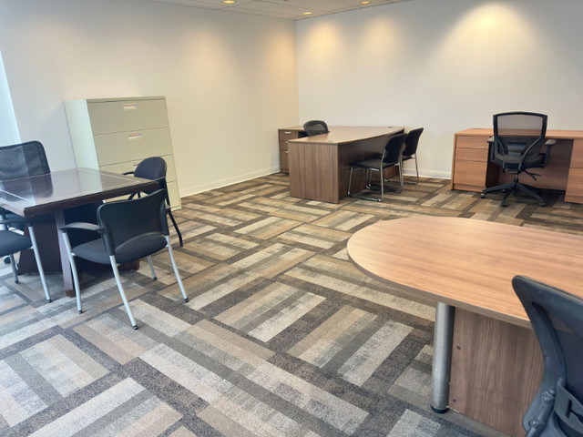 PRIVATE OFFICE AND CO-WORKING SPACE FOR RENT IN CALGARY in Commercial & Office Space for Rent in Calgary