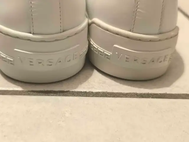 Versace Size 35 Medusa Shoes Sneakers Loafers kicks in Men's Shoes in Markham / York Region - Image 4