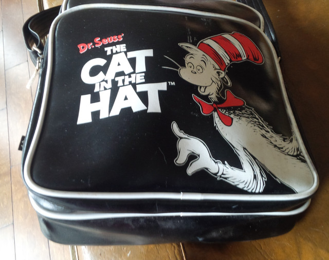 Dr. Seuss' The Cat In The Hat Back Pack, With Book dans Art et objets de collection  à Stratford - Image 2