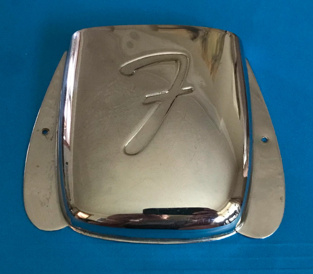 Original 60s/70s Fender Jazz Bass "Ashtray" Pickup Covers in Guitars in City of Toronto
