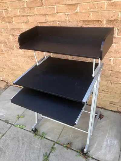 ikea galant desk in Desks in Ontario | Kijiji Marketplaces