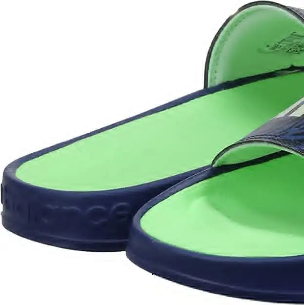 BRAND NEW - New Balance Women's 200 V1 Slide Sandal Size 6 in Women's - Shoes in City of Toronto - Image 4