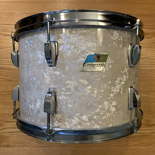 Vintage Ludwig Tom Drum 1976 13” x 9” - White Mother of Pearl in Drums & Percussion in Cambridge - Image 2