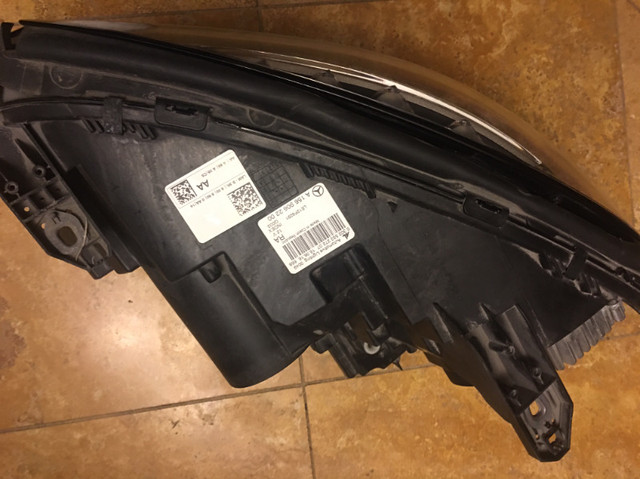 2015-2019 Mercedes GLA 45-Right Bi-Xenon Headlight in Auto Body Parts in Mississauga / Peel Region - Image 2