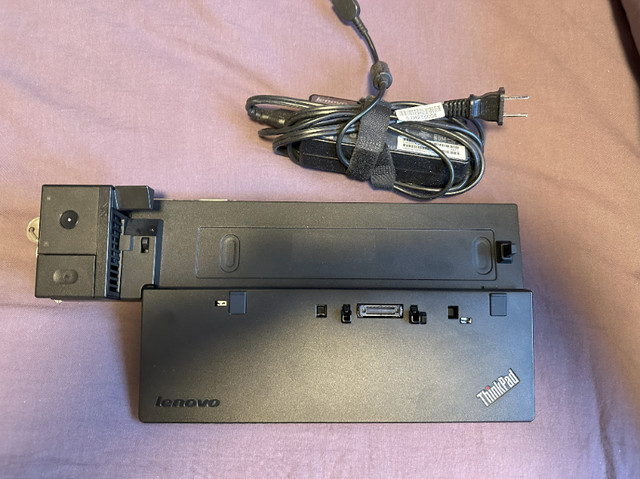 Lenovo Ultra Dock 40A2 in Laptop Accessories in Mississauga / Peel Region