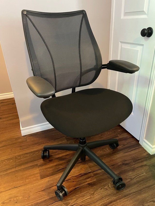 Humanscale Liberty Task Chair Chairs & Recliners Guelph Kijiji