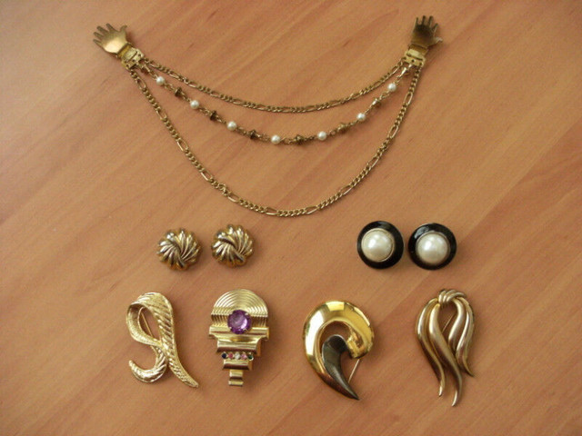 4 Brooches, 2 sets of Earrings and a  Woman's Jacket Holder in Jewellery & Watches in Calgary