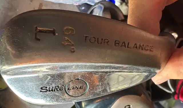 Sure Line Tour Balance 64” Golf Wedge in Golf in Kawartha Lakes - Image 2