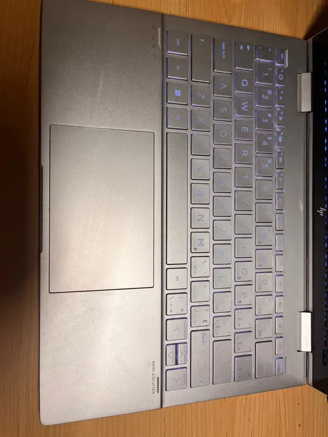 HP Laptop 1000$, negotiable in Laptops in City of Montréal - Image 3