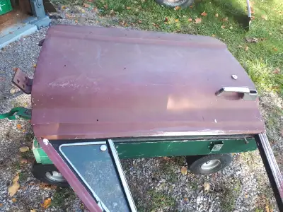 . Southern passenger door 67 to 72 $250 For green door . Chrome headlight rings $50 Right GMC grille...