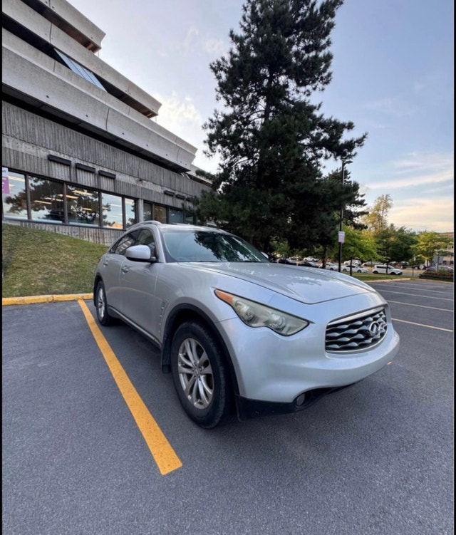 2010 Infiniti FX35 AWD V6 — photo 2