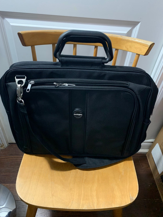 Kensington Contour Pro 17” Laptop/Notebook Carrying Case/Bag in Laptop Accessories in Markham / York Region - Image 2