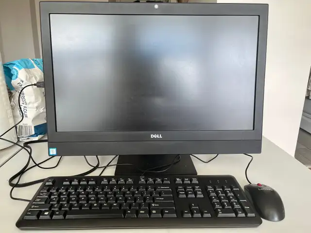 Dell Optiplex 7440 All in One in Desktop Computers in City of Toronto - Image 2