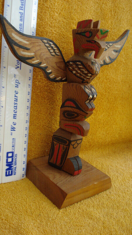 vintage mini hand carved totem pole in Arts & Collectibles in Charlottetown - Image 2