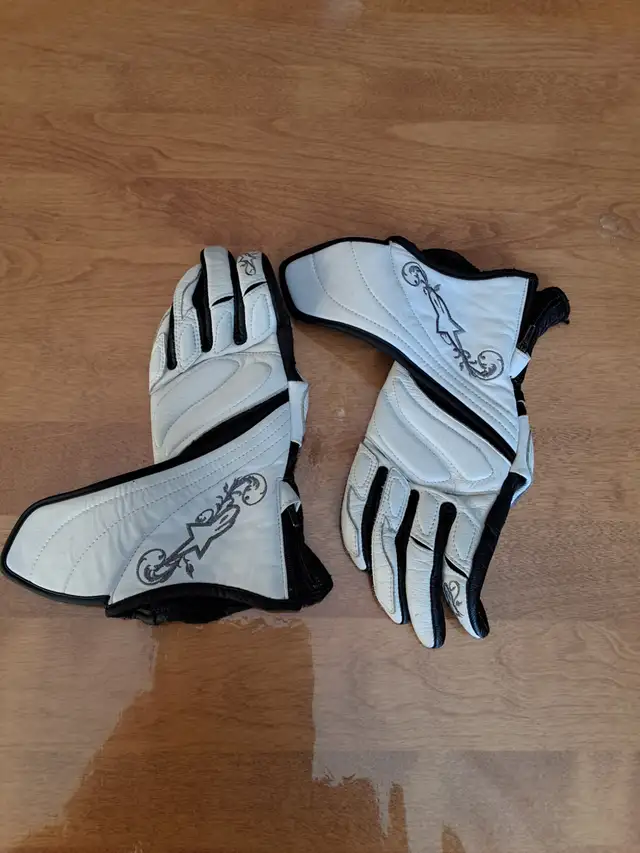 Gants Alpinestars pour femme in Hobbies & Crafts in Lévis - Image 2