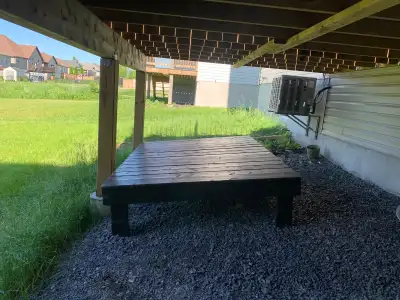Outdoor small deck