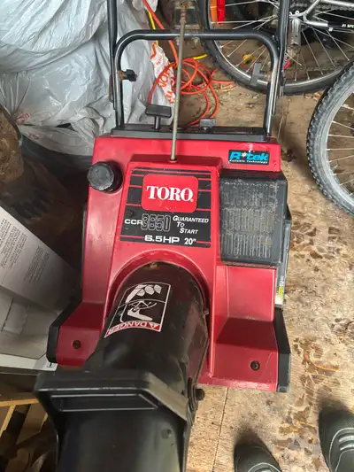 Toro gas snowblower *needs tune up*, View more
