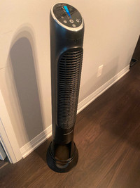 Portable rotating fan